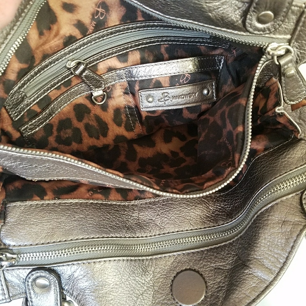 B. Makowsky Silver Hobo Bag Lots of Pockets - Picture 6 of 8